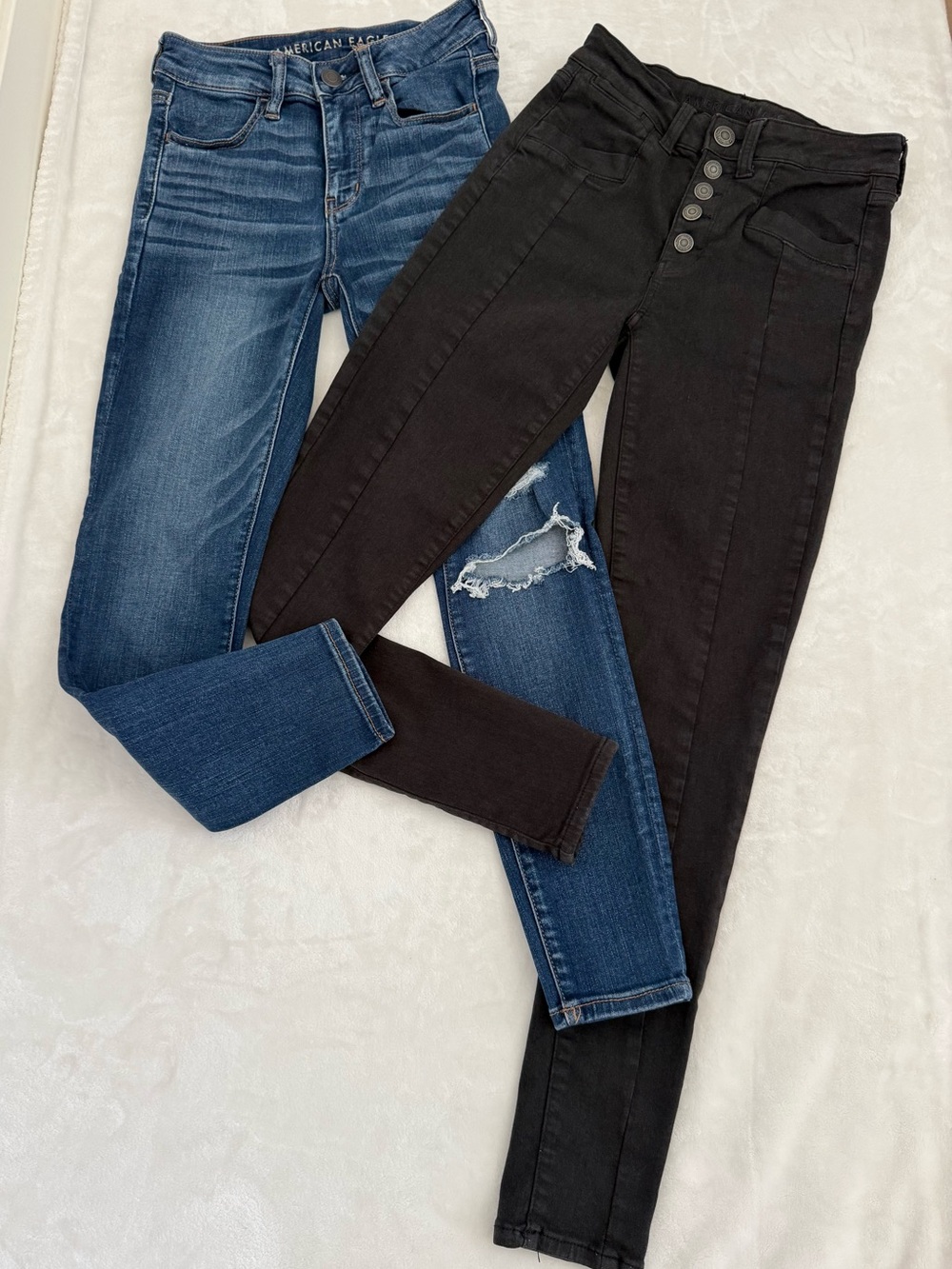 2 pairs of American Eagle skinny jeans, size 4.